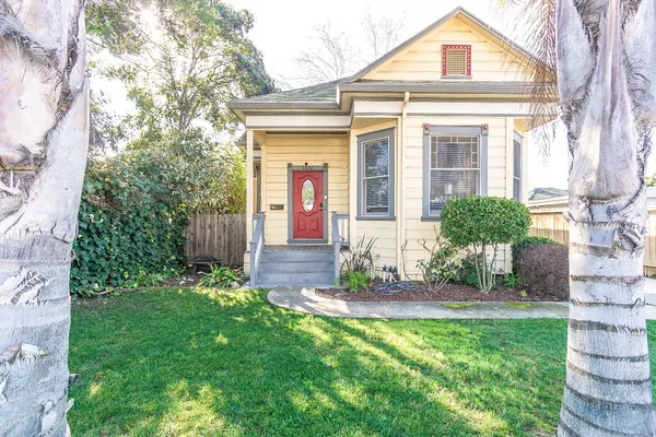 $460,000 | 6870 14th Avenue, Sacramento, CA 95820