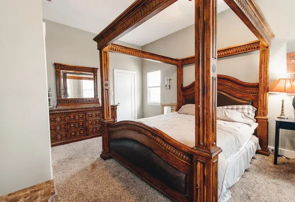 $460,000 | 6870 14th Avenue, Sacramento, CA 95820