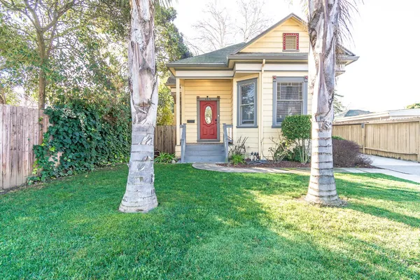 $460,000 | 6870 14th Avenue, Sacramento, CA 95820