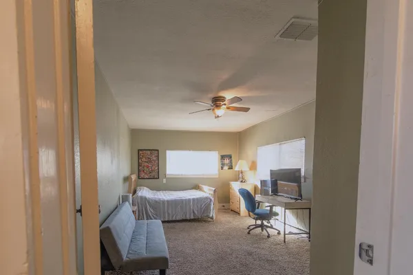 $460,000 | 6870 14th Avenue, Sacramento, CA 95820