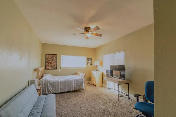 $460,000 | 6870 14th Avenue, Sacramento, CA 95820