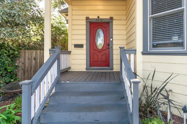 $460,000 | 6870 14th Avenue, Sacramento, CA 95820