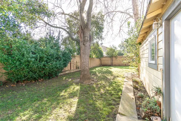 $460,000 | 6870 14th Avenue, Sacramento, CA 95820