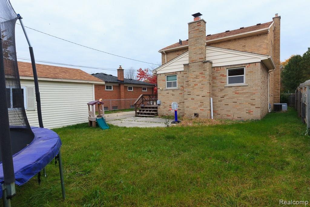 31131 Kelly Road Fraser, MI 48026 - Photo 22 of 23 31131-Kelly-Road-022.jpg
