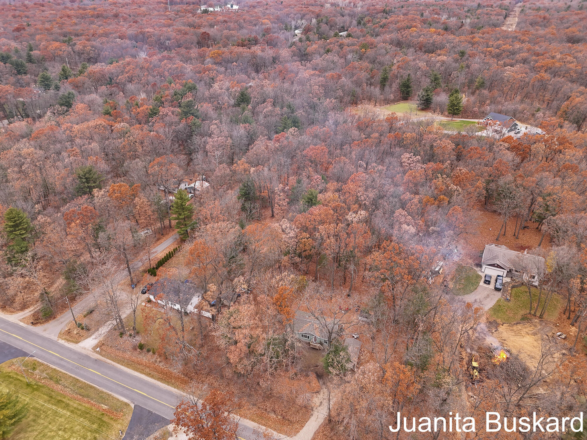 14291 Taft Street Spring Lake, MI 49456 - Photo 27 of 30 DJI_20251118092225_0040_D