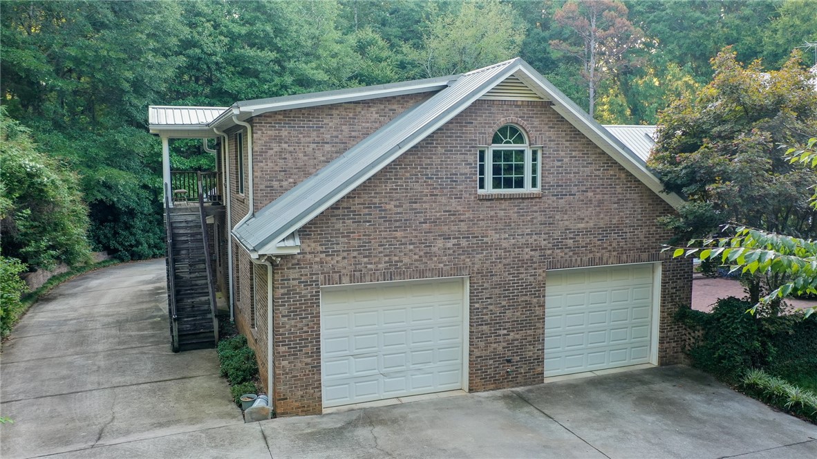 423 Issaqueena Trail Clemson, SC 29631 - Photo 38 of 48 Gallery Image 38