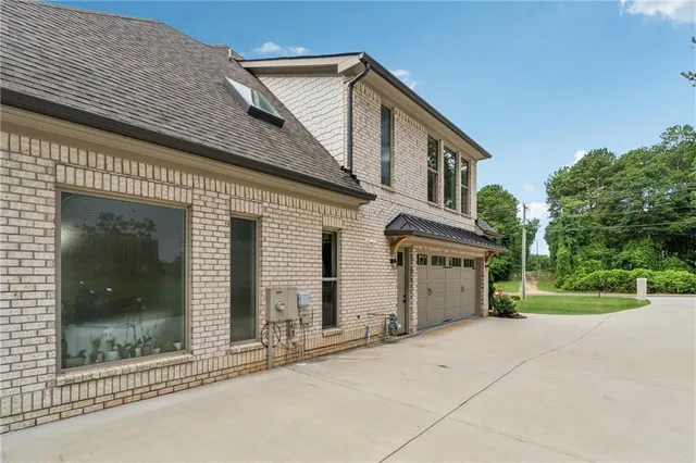 $939,000 | 852 Tom Miller Road, Bethlehem, GA 30620