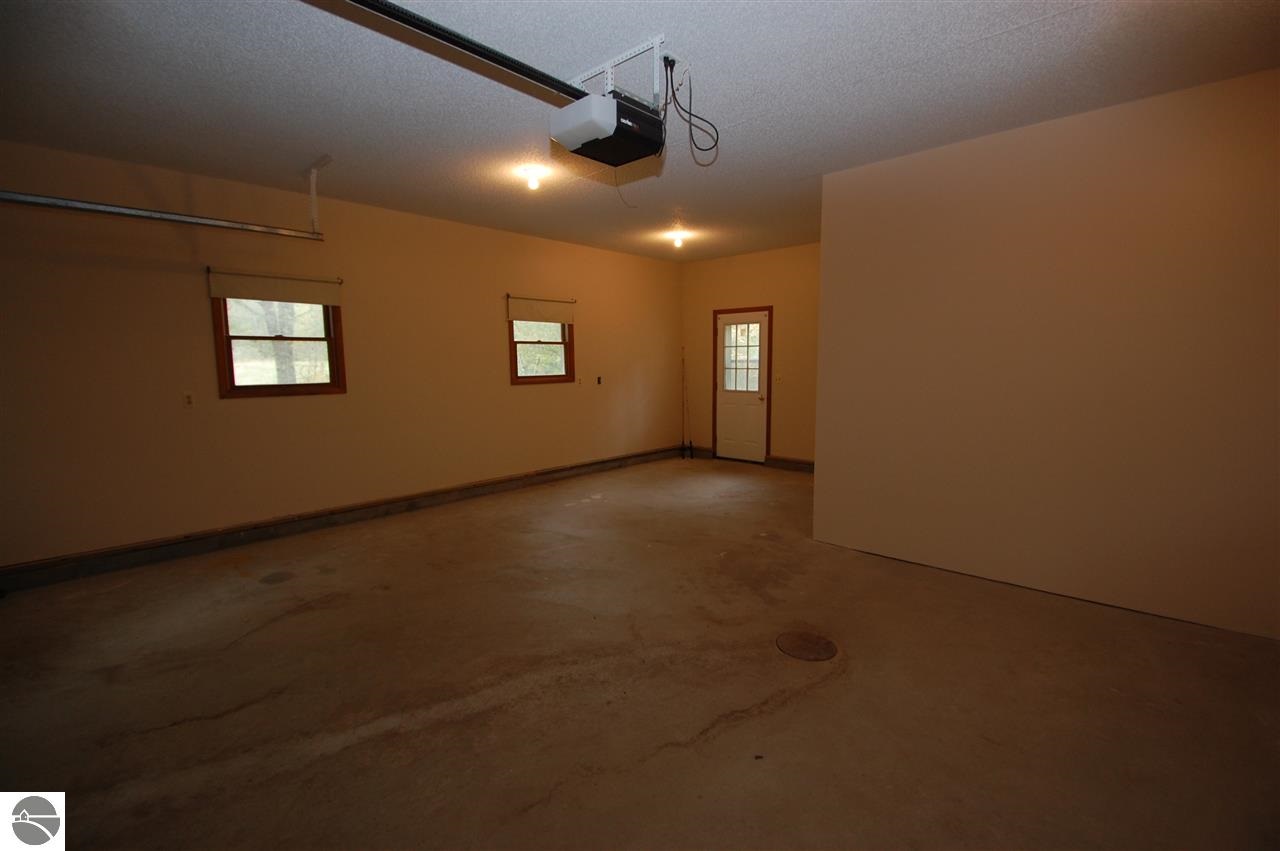 5266 Rau Road West Branch, MI 48661 - Photo 17 of 33 1791140-16.JPG