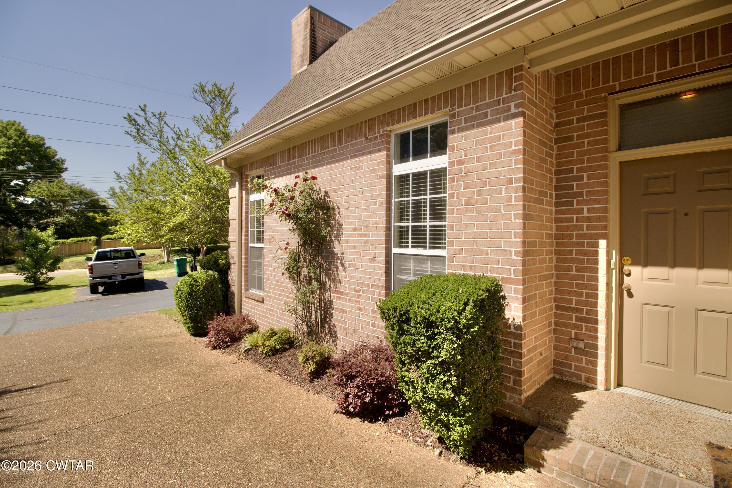 205 Wiley Parker Road Jackson, TN 38305 - Photo 4 of 42 IMG_6877