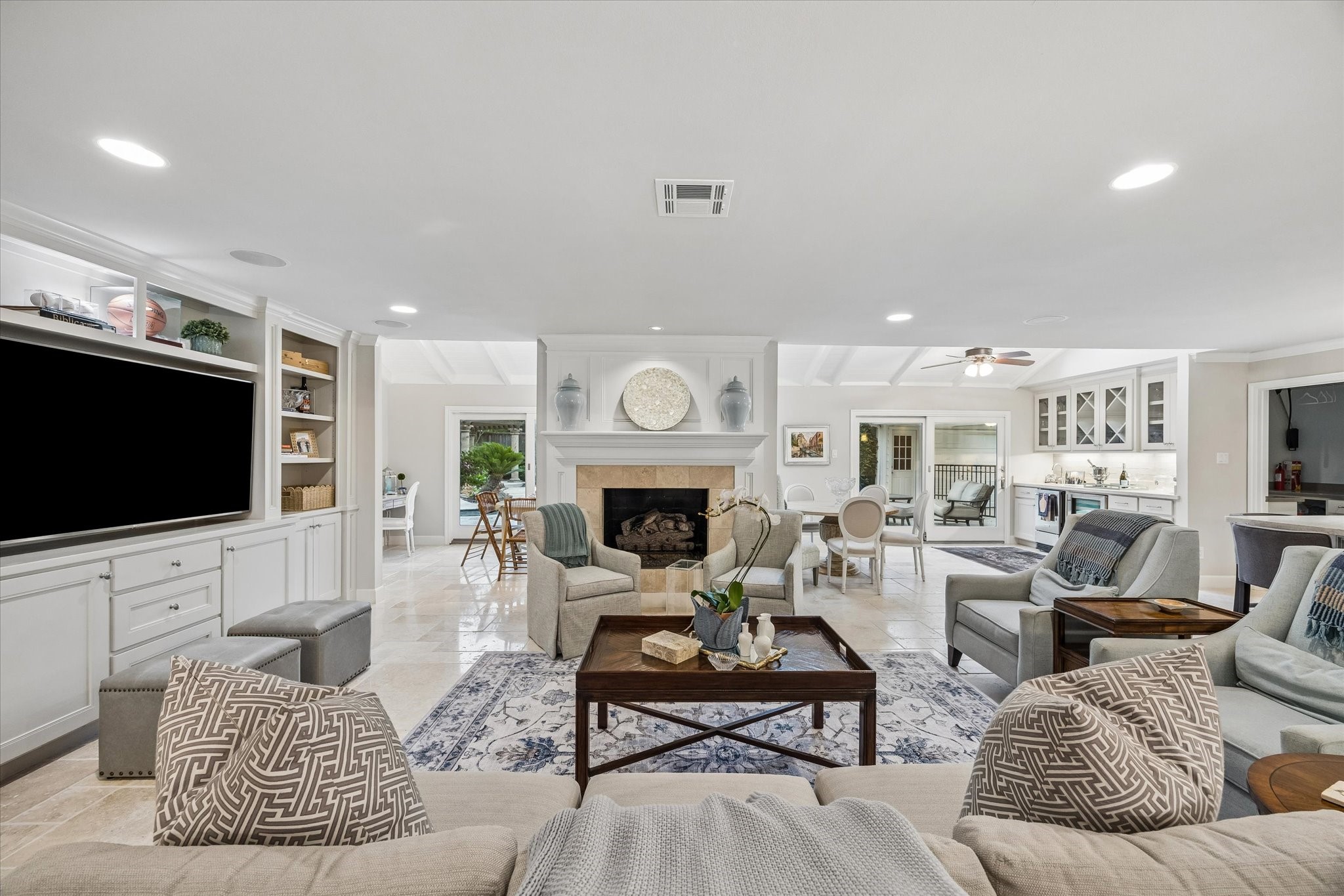 542 Ramblewood Road Houston, TX 77079 - Photo 6 of 40