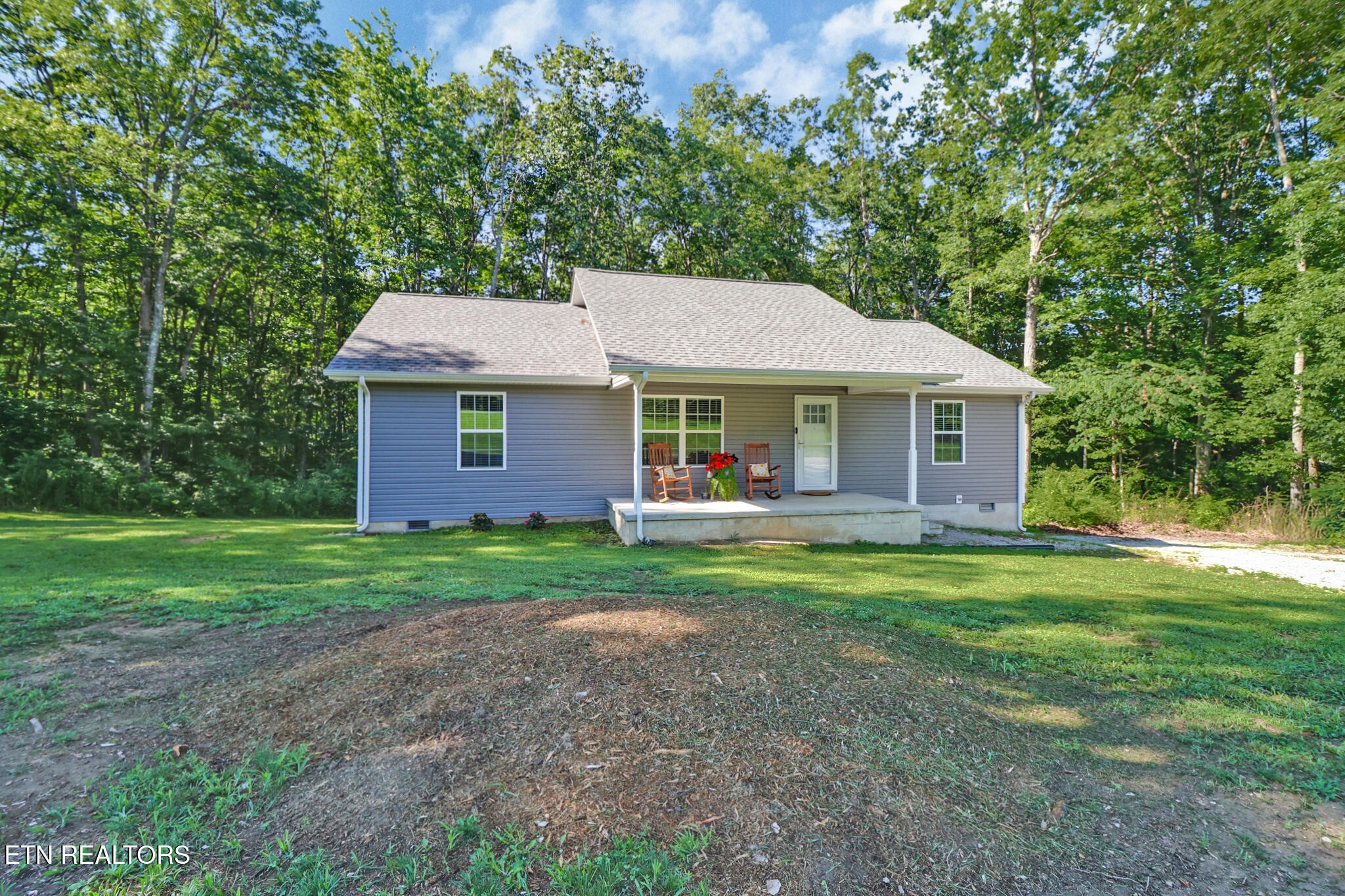 2296 Memory Garden Road Jamestown, TN 38556 - Photo 3 of 28 Gallery Image 3