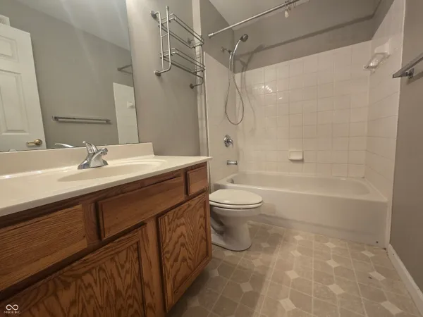 $139,900 | 246 Legends Creek Way, Unit 208, Indianapolis, IN 46229