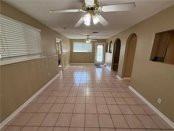 $2,350 | 173 Garden Road, River Ridge, LA 70123