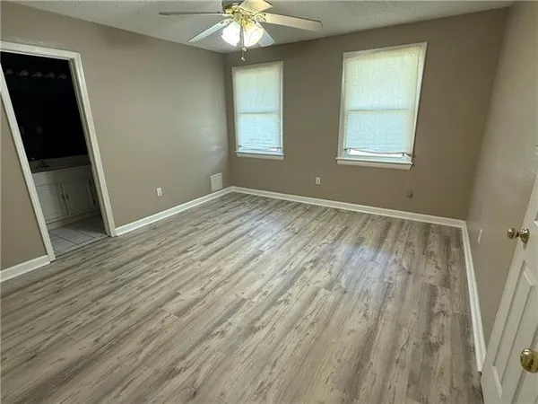 $2,350 | 173 Garden Road, River Ridge, LA 70123