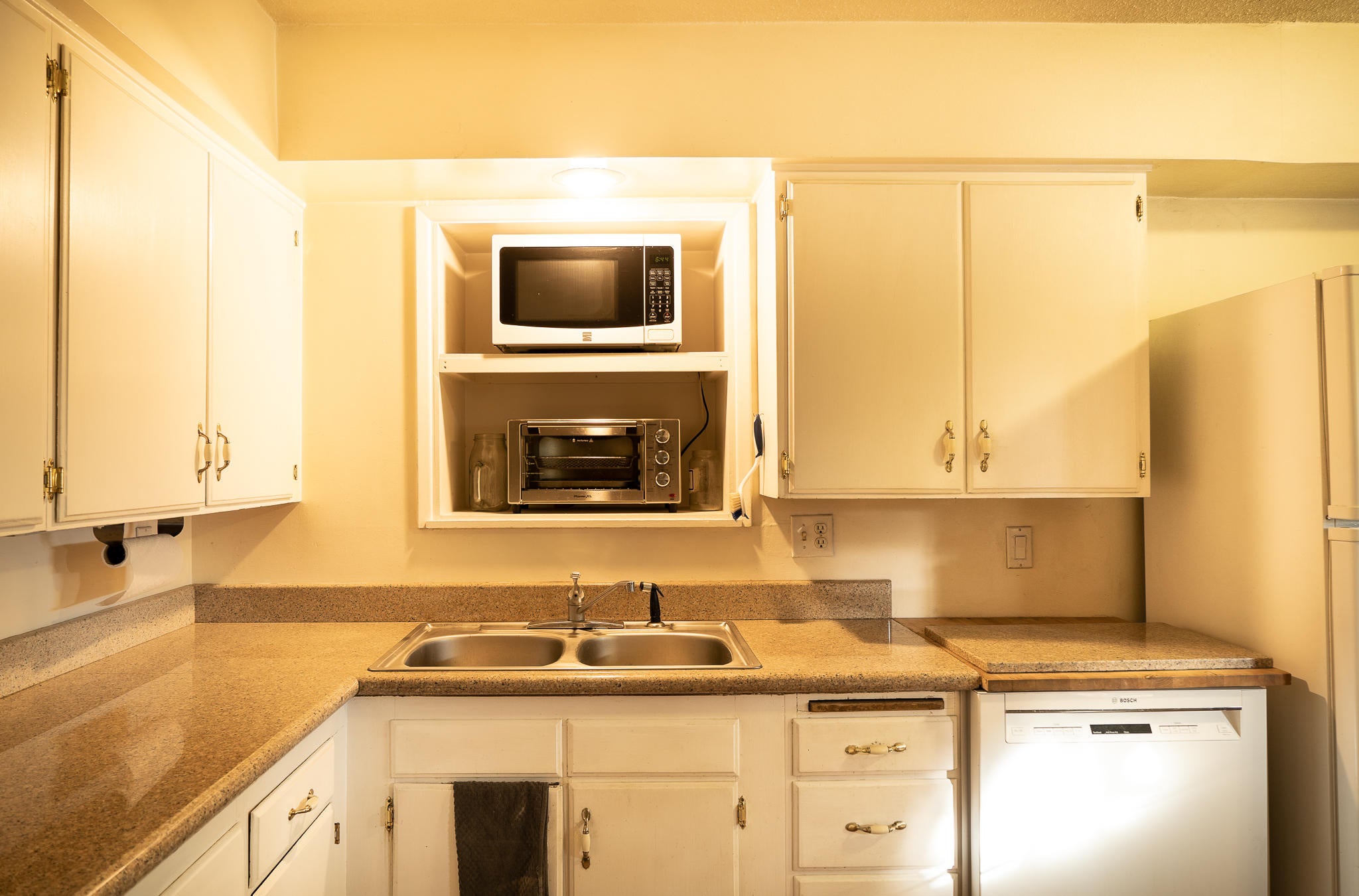 116 Haley Street Eagle Point, OR 97524 - Photo 3 of 20 DSC02912