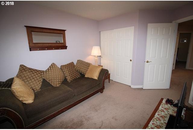 2021 Northwest Fargo Loop Camas, WA 98607 - Photo 17 of 32 Gallery Image 17