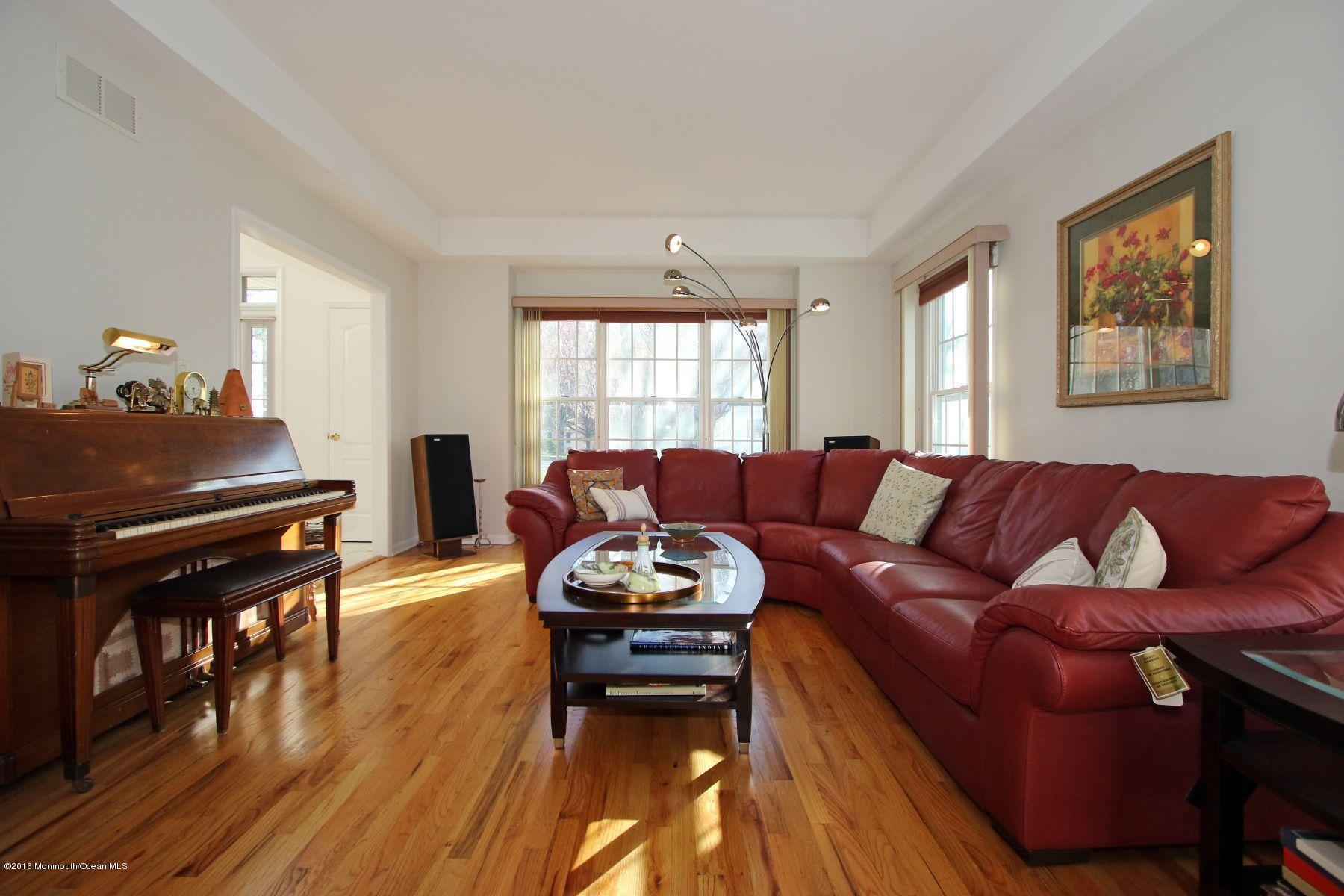 94 Knob Hill Road Morganville, NJ 07751 - Photo 26 of 37 28IMG_0774a