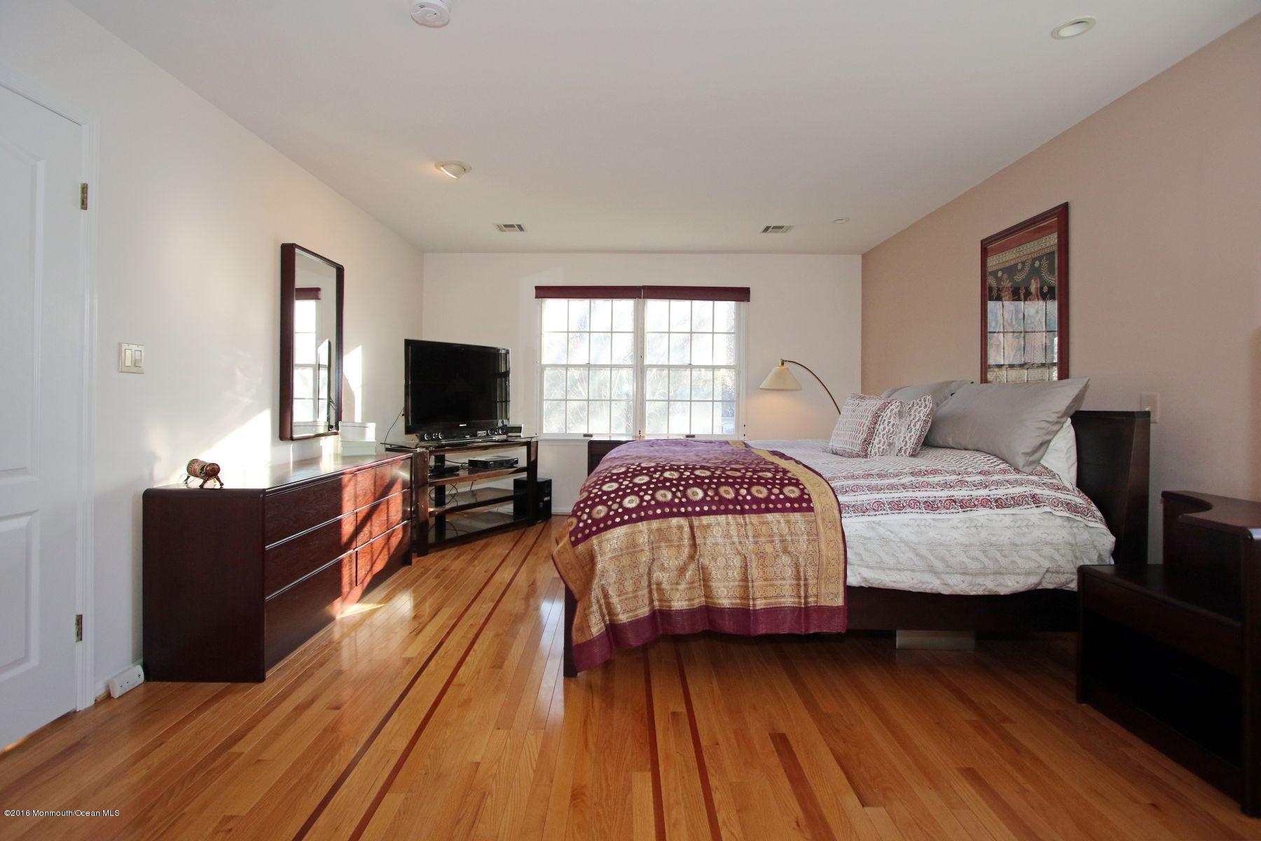 94 Knob Hill Road Morganville, NJ 07751 - Photo 31 of 37 36IMG_0791a