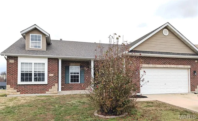 $185,000 | 408 Edward Drive, Columbia, IL 62236