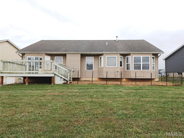 $185,000 | 408 Edward Drive, Columbia, IL 62236