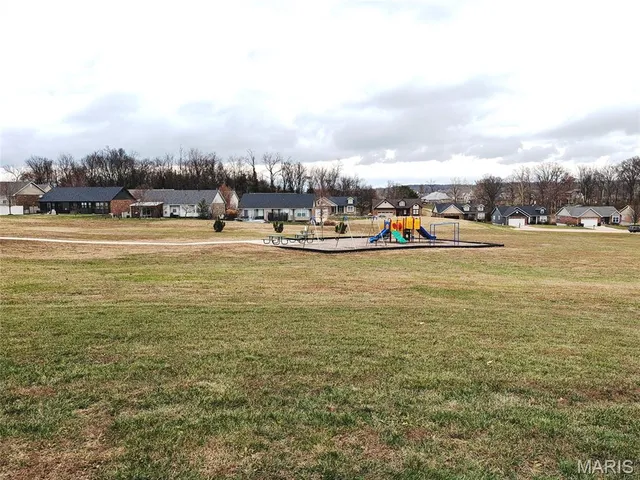 $185,000 | 408 Edward Drive, Columbia, IL 62236