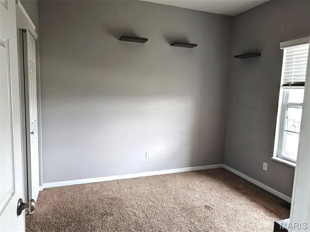 $185,000 | 408 Edward Drive, Columbia, IL 62236