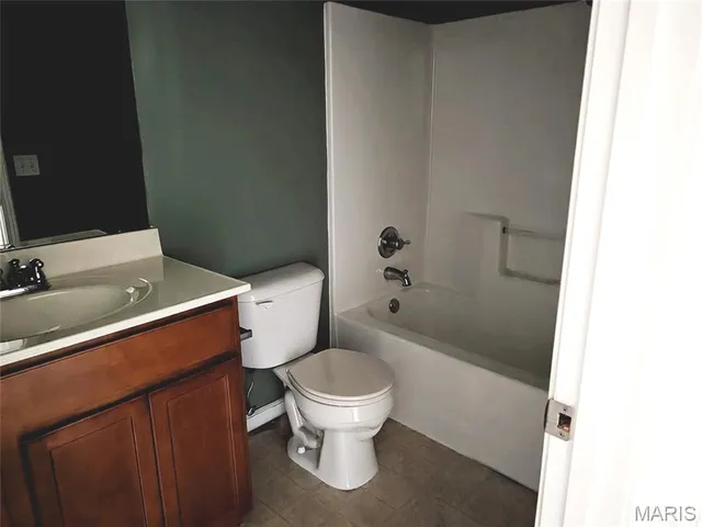 $185,000 | 408 Edward Drive, Columbia, IL 62236