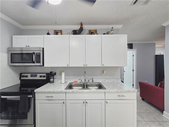 405 Lynnmeade Road Gretna, LA 70056 - Photo 3 of 11