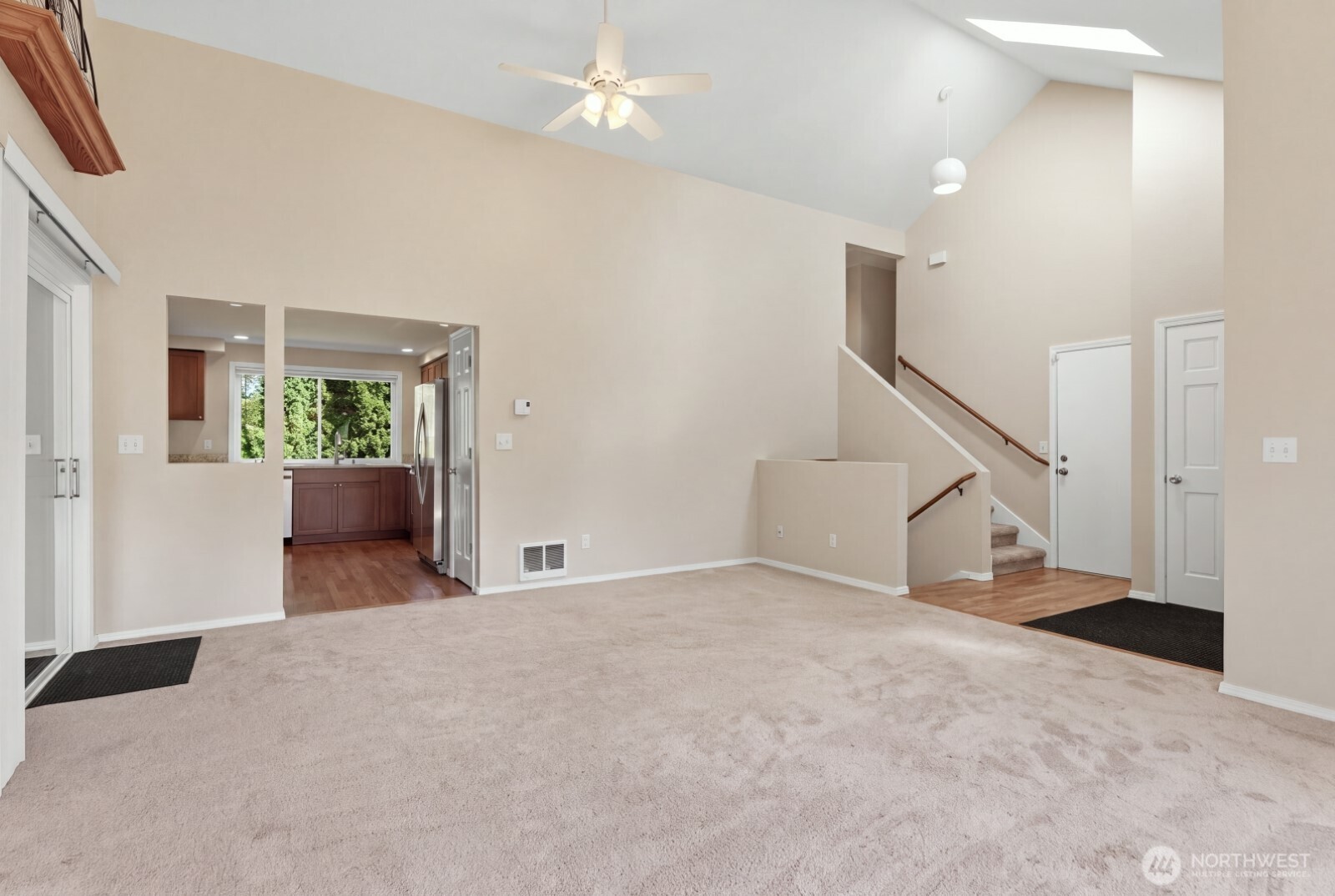2223 235th Place Southeast Bothell, WA 98021 - Photo 4 of 26 Gallery Image 4