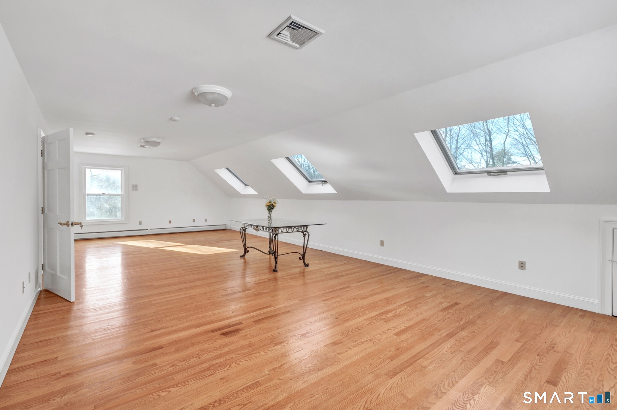 461 Amity Road Woodbridge, CT 06525 - Photo 30 of 40 Gallery Image 30