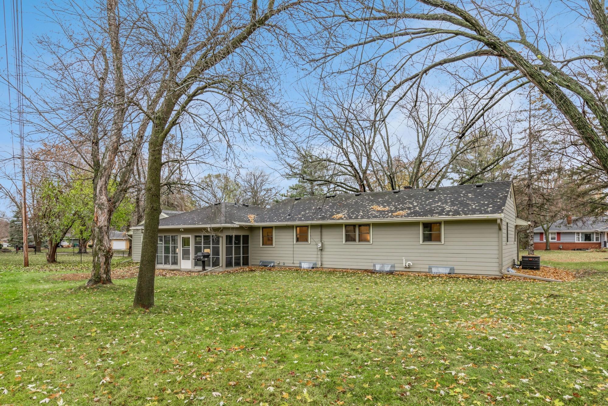 4916 Mayview Road Minnetonka, MN 55345 - Photo 32 of 38
