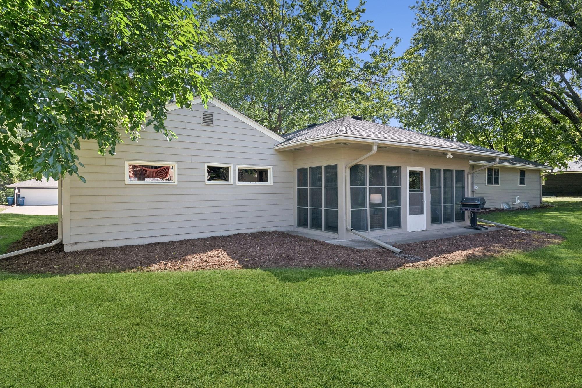4916 Mayview Road Minnetonka, MN 55345 - Photo 36 of 38
