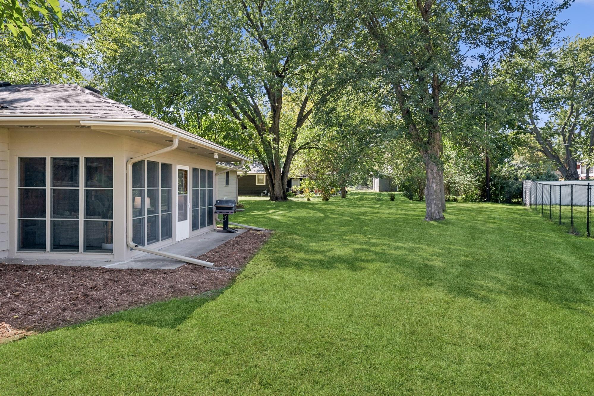 4916 Mayview Road Minnetonka, MN 55345 - Photo 37 of 38