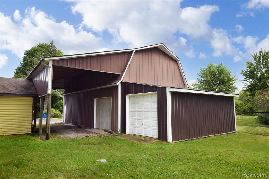 2041 West Reid Road Flint, MI 48507 - Photo 18 of 24