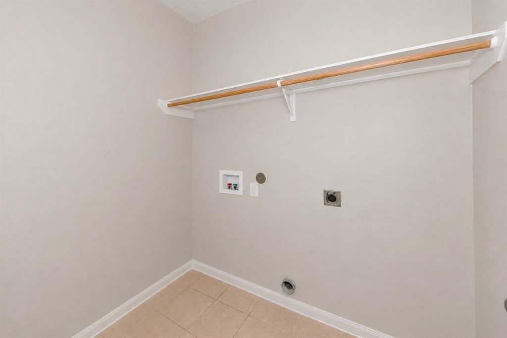 12645 Forest Lawn Road Rhome, TX 76078 - Photo 18 of 37