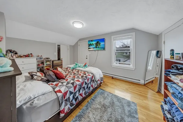 $750,000 | 30-32 Dewey Road, Shrewsbury, MA 01545