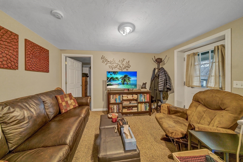 30-32 Dewey Road Shrewsbury, MA 01545 - Photo 6 of 42