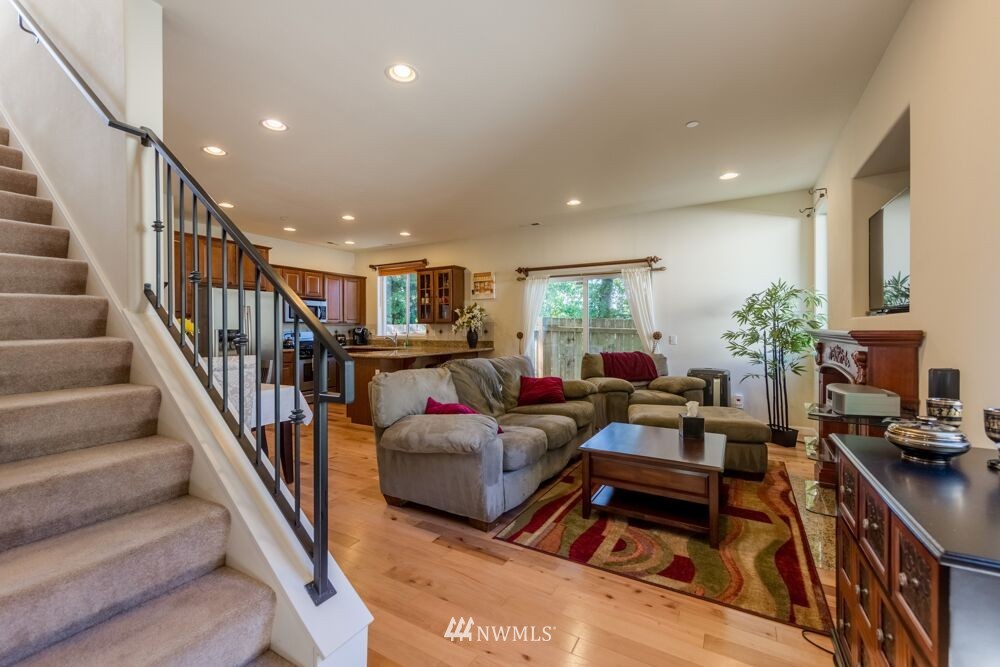 22841 15th Avenue Southeast, Unit 5 Bothell, WA 98021 - Photo 3 of 17