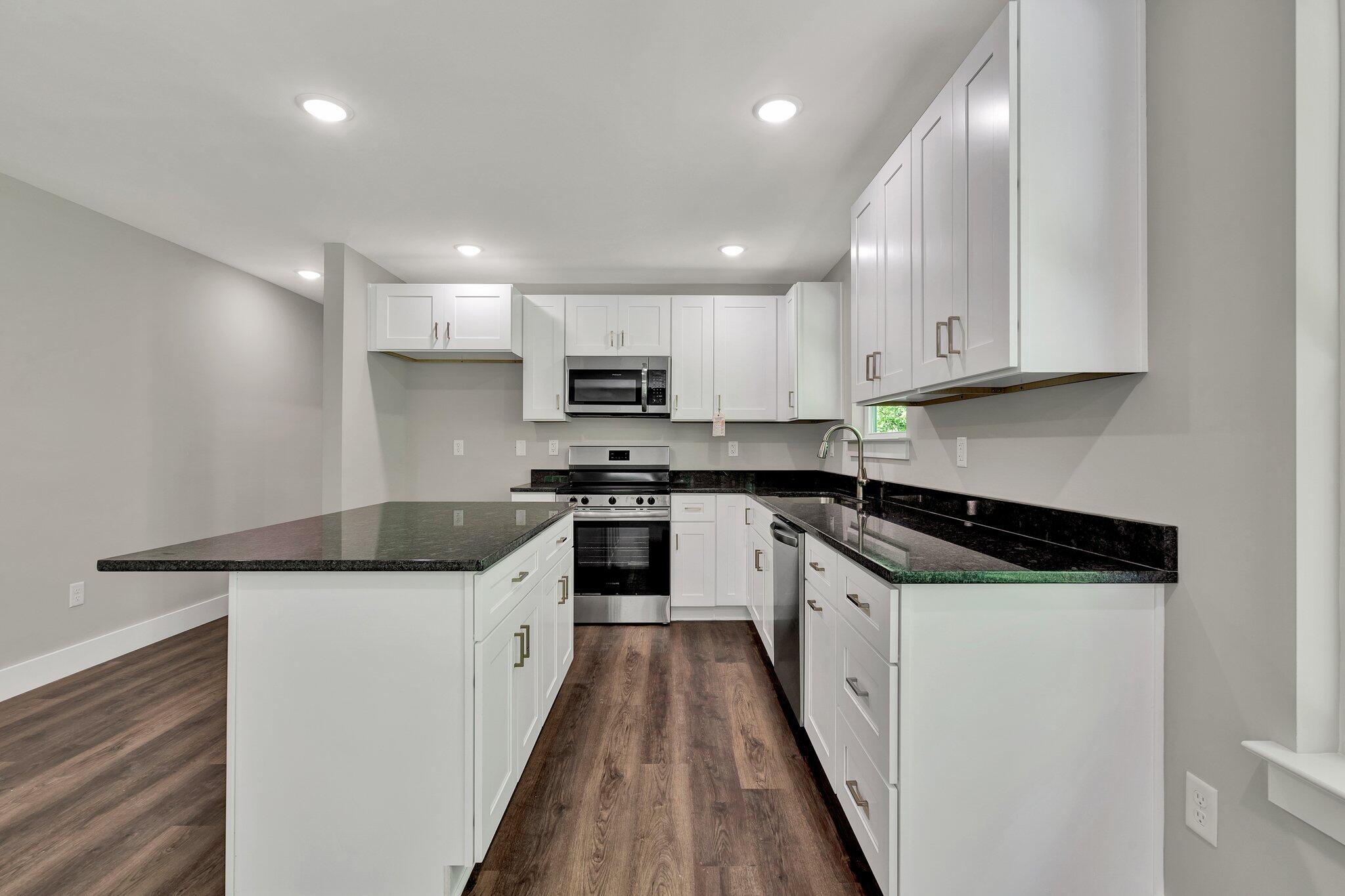 6009 Arlena Circle Chattanooga, TN 37421 - Photo 9 of 22 13-web-or-mls-DSC01637 - Copy