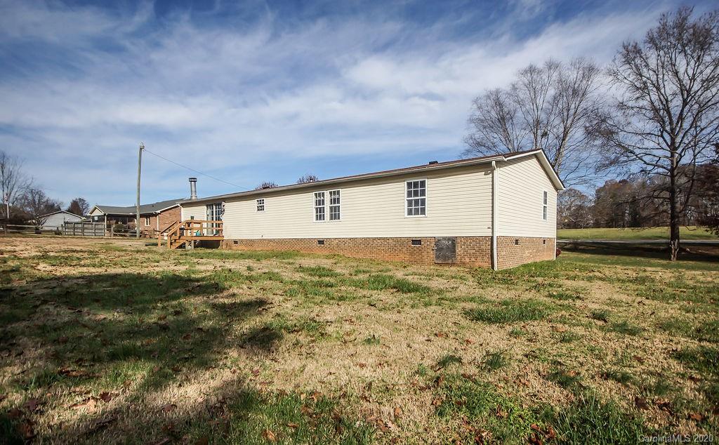 5271 Irish Potato Road Kannapolis, NC 28083 - Photo 4 of 24 Gallery Image 4