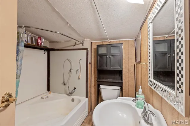 $114,900 | 7218 Lakeshore Drive, Cedar Hill, MO 63016