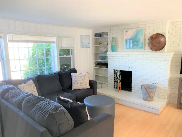 $2,250 | 83 Brown Avenue, Unit 20, Hampton, NH 03842