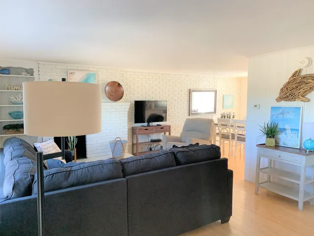 $2,250 | 83 Brown Avenue, Unit 20, Hampton, NH 03842