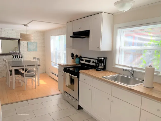 $2,250 | 83 Brown Avenue, Unit 20, Hampton, NH 03842