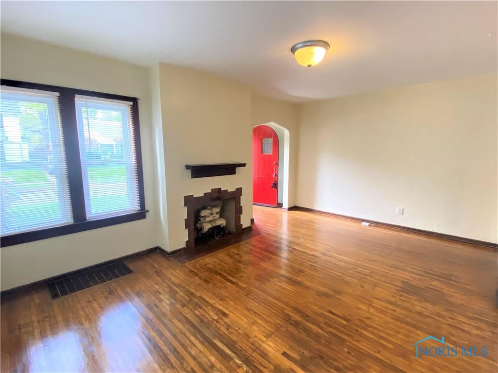 1800 Wyndhurst Road Toledo, OH 43607 - Photo 4 of 20 Gallery Image 4