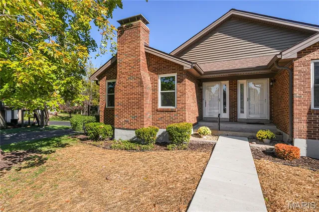 $365,000 | 5100 Melitta Drive, St. Louis, MO 63128