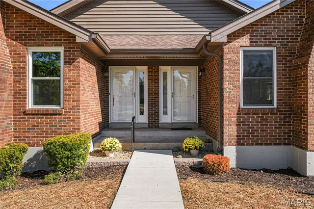 $365,000 | 5100 Melitta Drive, St. Louis, MO 63128