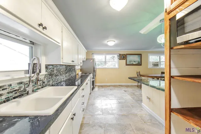 $225,000 | 176 Holly Grove Lane, Grand Isle, LA 70358