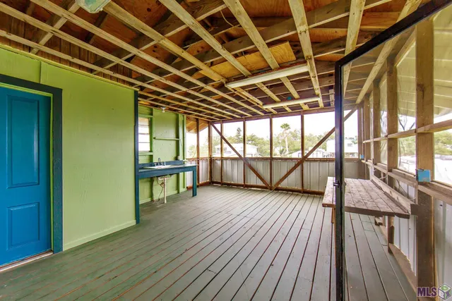 $225,000 | 176 Holly Grove Lane, Grand Isle, LA 70358