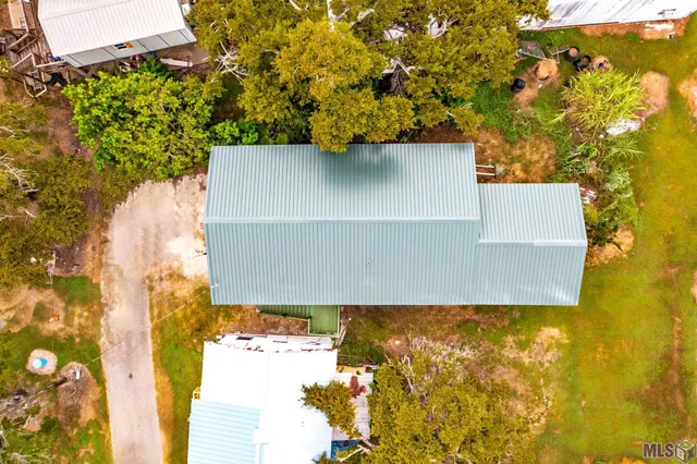 $225,000 | 176 Holly Grove Lane, Grand Isle, LA 70358